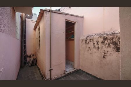 Casa à venda com 65m², 2 quartos e sem vagaQuintal