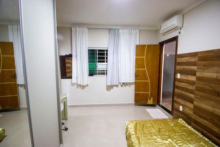 Casa de condomínio para alugar com 100m², 1 quarto e 1 vagaSala/Quarto