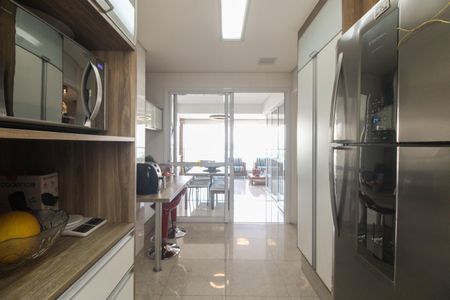Apartamento à venda com 158m², 3 quartos e 4 vagas Apartamento à venda com 158m², 3 quartos e 4 vagasCozinha