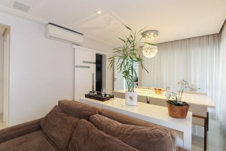 Apartamento à venda com 158m², 3 quartos e 4 vagas Apartamento à venda com 158m², 3 quartos e 4 vagasSala