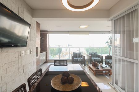 Apartamento à venda com 158m², 3 quartos e 4 vagas Apartamento à venda com 158m², 3 quartos e 4 vagasVaranda Gourmet