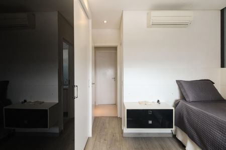 Apartamento à venda com 158m², 3 quartos e 4 vagas Apartamento à venda com 158m², 3 quartos e 4 vagasSuíte 2