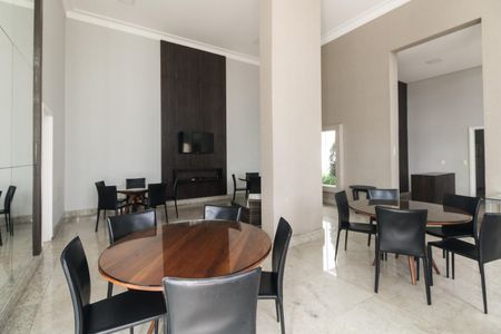 Apartamento à venda com 158m², 3 quartos e 4 vagas Apartamento à venda com 158m², 3 quartos e 4 vagasÁrea Comum
