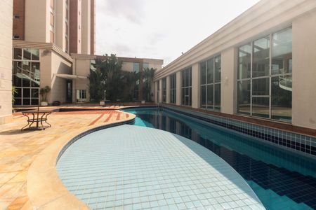 Apartamento à venda com 158m², 3 quartos e 4 vagas Apartamento à venda com 158m², 3 quartos e 4 vagasÁrea Comum