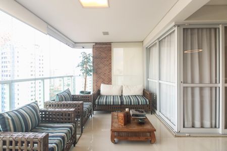 Apartamento à venda com 158m², 3 quartos e 4 vagas Apartamento à venda com 158m², 3 quartos e 4 vagasVaranda Gourmet