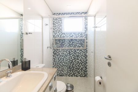 Apartamento à venda com 158m², 3 quartos e 4 vagas Apartamento à venda com 158m², 3 quartos e 4 vagasBanheiro Suíte 2