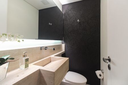 Apartamento à venda com 158m², 3 quartos e 4 vagas Apartamento à venda com 158m², 3 quartos e 4 vagasLavabo