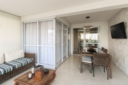 Apartamento à venda com 158m², 3 quartos e 4 vagas Apartamento à venda com 158m², 3 quartos e 4 vagasVaranda Gourmet