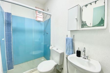 Casa de condomínio para alugar com 216m², 3 quartos e 1 vagaBanheiro 1