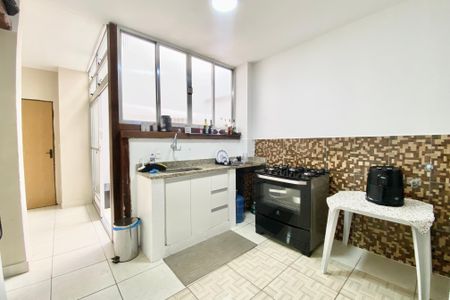 Casa de condomínio para alugar com 216m², 3 quartos e 1 vagaCozinha