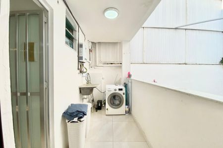 Casa de condomínio para alugar com 216m², 3 quartos e 1 vagaÁrea de Serviço