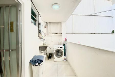 Casa de condomínio para alugar com 216m², 3 quartos e 1 vagaÁrea de Serviço