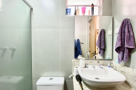 Casa de condomínio para alugar com 216m², 3 quartos e 1 vagaBanheiro 2