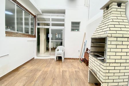 Casa de condomínio para alugar com 216m², 3 quartos e 1 vagaVaranda