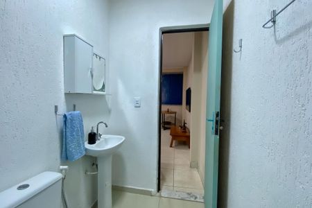 Casa de condomínio para alugar com 216m², 3 quartos e 1 vagaBanheiro 1