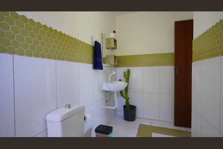 Banheiro de casa para alugar com 1 quarto, 60m² em São João do Rio Vermelho, Florianópolis