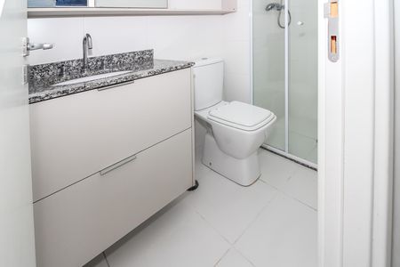 Apartamento para alugar com 63m², 2 quartos e 1 vaga Apartamento para alugar com 63m², 2 quartos e 1 vagaBanheiro da Suíte