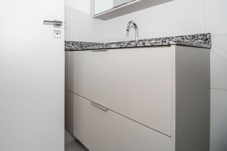 Apartamento para alugar com 63m², 2 quartos e 1 vaga Apartamento para alugar com 63m², 2 quartos e 1 vagaBanheiro da Suíte