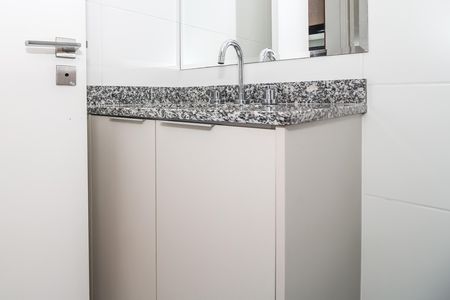 Apartamento para alugar com 63m², 2 quartos e 1 vaga Apartamento para alugar com 63m², 2 quartos e 1 vagaBanheiro social