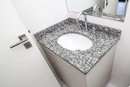 Apartamento para alugar com 63m², 2 quartos e 1 vaga Apartamento para alugar com 63m², 2 quartos e 1 vagaBanheiro social