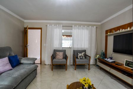 Casa para alugar com 250m², 3 quartos e 4 vagas Casa para alugar com 250m², 3 quartos e 4 vagasSala