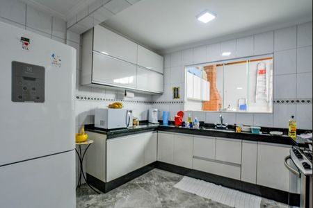 Casa para alugar com 250m², 3 quartos e 4 vagas Casa para alugar com 250m², 3 quartos e 4 vagasCozinha