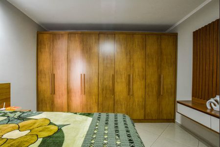 Casa para alugar com 250m², 3 quartos e 4 vagas Casa para alugar com 250m², 3 quartos e 4 vagasQuarto 2