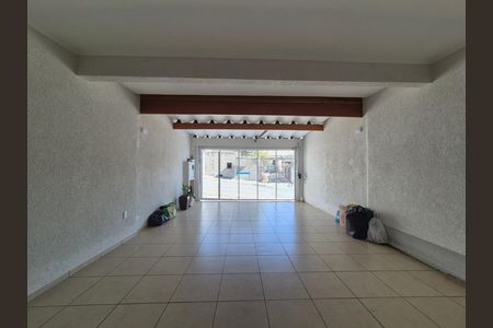Casa para alugar com 250m², 3 quartos e 4 vagas Casa para alugar com 250m², 3 quartos e 4 vagasGaragem