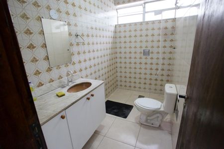 Casa à venda com 160m², 3 quartos e 3 vagasBanheiro da Suíte