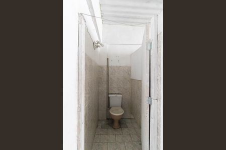 Casa para alugar com 120m², 2 quartos e 6 vagas Casa para alugar com 120m², 2 quartos e 6 vagasBanheiro de serviço