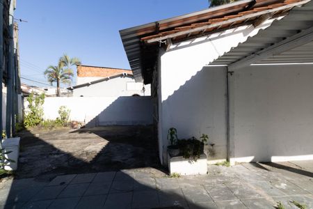 Casa para alugar com 120m², 2 quartos e 6 vagas Casa para alugar com 120m², 2 quartos e 6 vagasÁrea externa