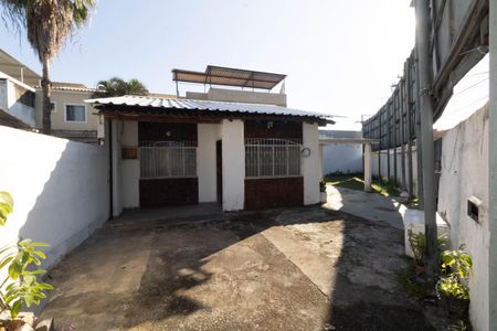 Casa para alugar com 120m², 2 quartos e 6 vagas Casa para alugar com 120m², 2 quartos e 6 vagasÁrea externa