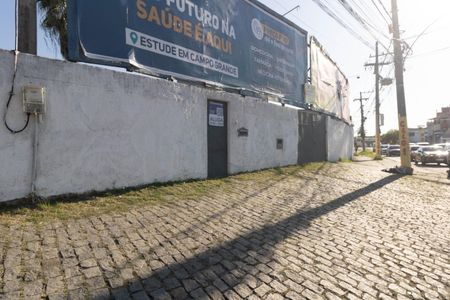 Casa para alugar com 120m², 2 quartos e 6 vagas Casa para alugar com 120m², 2 quartos e 6 vagasFachada