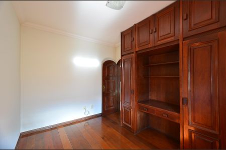 Casa para alugar com 480m², 5 quartos e 4 vagasQuarto 1