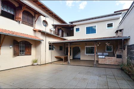 Casa para alugar com 480m², 5 quartos e 4 vagasÁrea externa