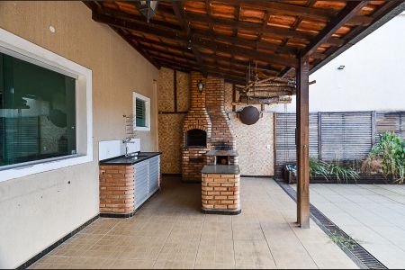 Casa para alugar com 480m², 5 quartos e 4 vagasÁrea externa