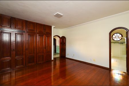 Casa para alugar com 480m², 5 quartos e 4 vagasSuíte 2