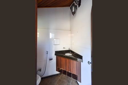 Casa para alugar com 480m², 5 quartos e 4 vagasLavabo 