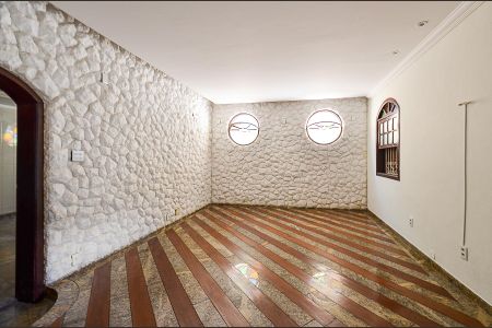 Casa para alugar com 480m², 5 quartos e 4 vagasSala de Estar