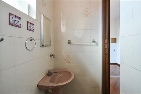 Casa para alugar com 480m², 5 quartos e 4 vagasBanheiro Suíte 1