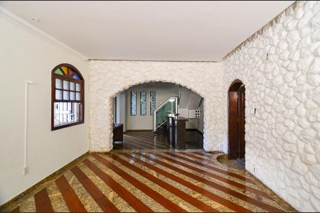 Sala de Estar de casa para alugar com 5 quartos, 480m² em Santa Cruz, Belo Horizonte