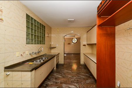 Casa para alugar com 480m², 5 quartos e 4 vagasCozinha