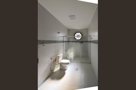 Casa para alugar com 480m², 5 quartos e 4 vagasBanheiro Suíte 2