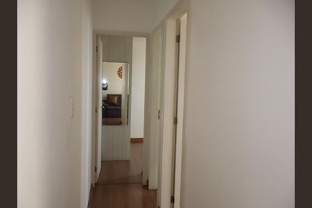 Corredor de apartamento para alugar com 2 quartos, 55m² em Vila Formosa, São Paulo