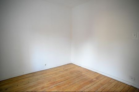 Quarto 1 de casa à venda com 2 quartos, 110m² em Vila Gumercindo, São Paulo