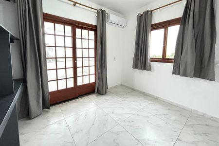 Casa para alugar com 220m², 3 quartos e 3 vagasSuíte 3