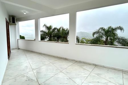 Casa para alugar com 220m², 3 quartos e 3 vagasVaranda Suite 3