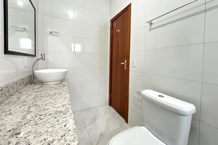 Casa para alugar com 220m², 3 quartos e 3 vagasBanheiro Suíte 2