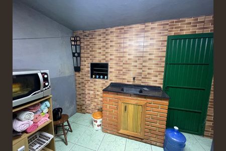 Casa à venda com 120m², 3 quartos e 2 vagas Casa à venda com 120m², 3 quartos e 2 vagasCozinha