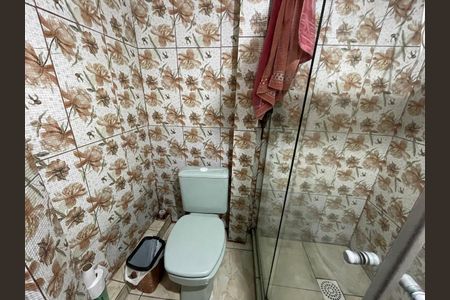 Casa à venda com 120m², 3 quartos e 2 vagas Casa à venda com 120m², 3 quartos e 2 vagasBanheiro 1